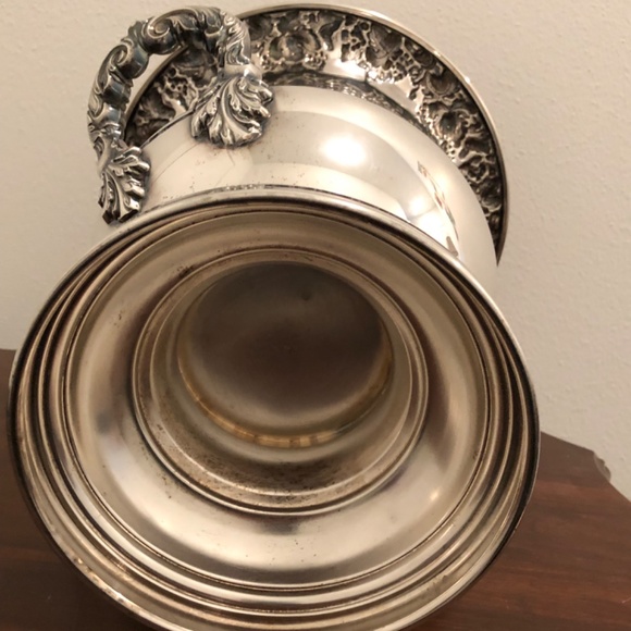 Vintage Champagne Wine Bucket Grape Vine and Leaves Repousse Silverplate - Picture 14 of 15